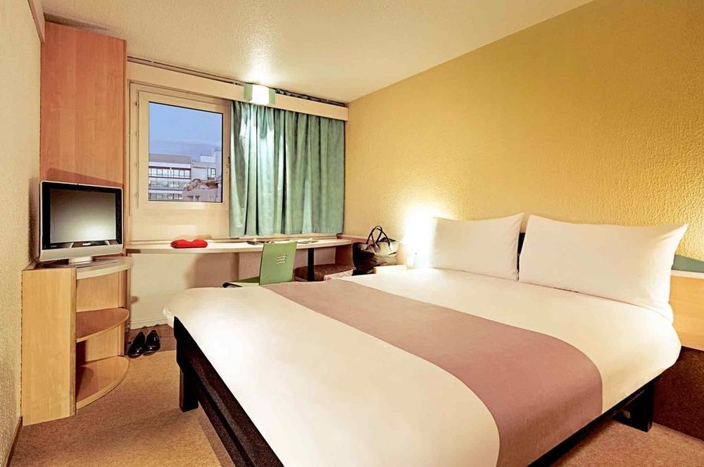 Hotel Ibis Provins Zimmer foto