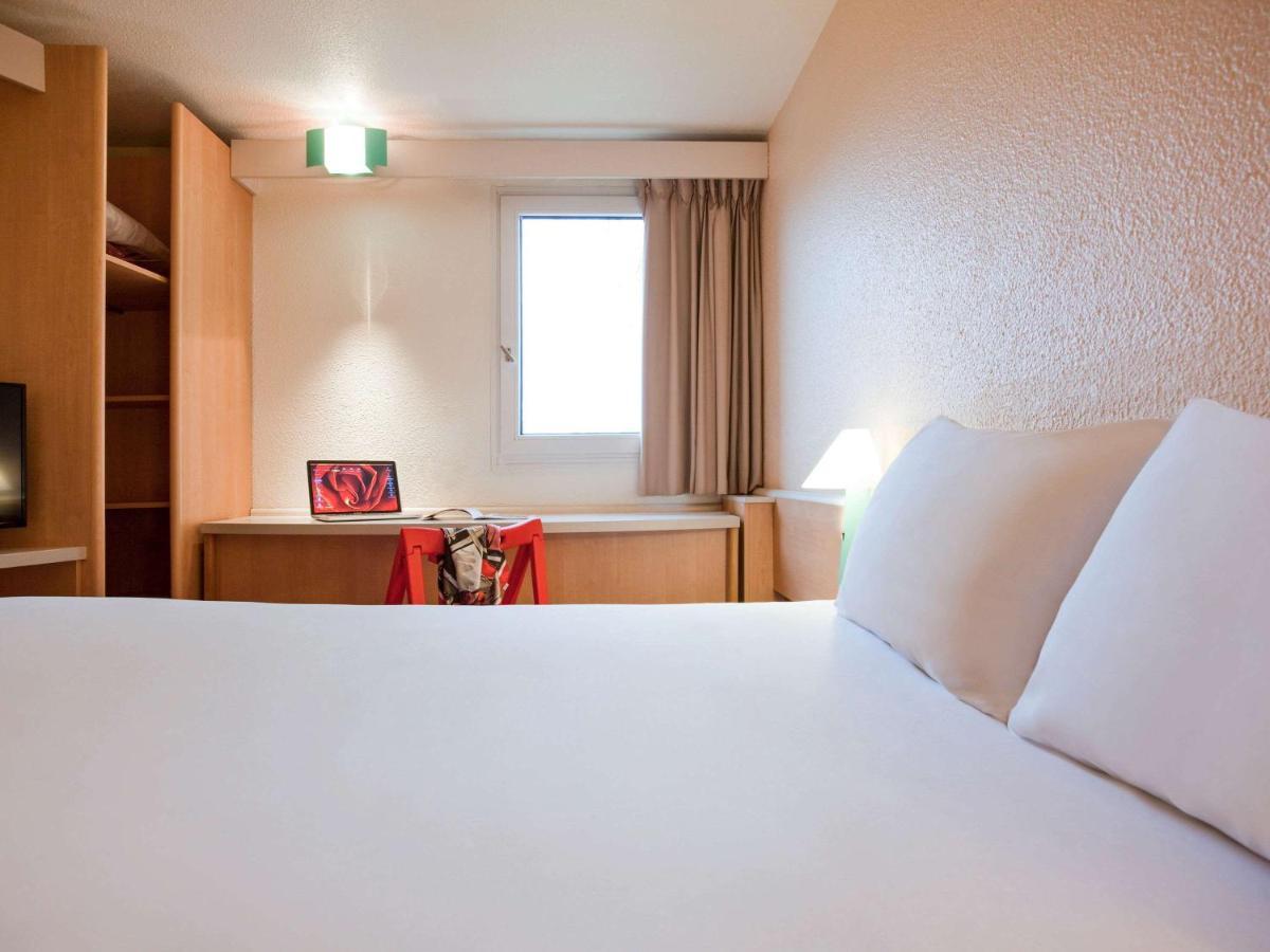 Hotel Ibis Provins Exterior foto